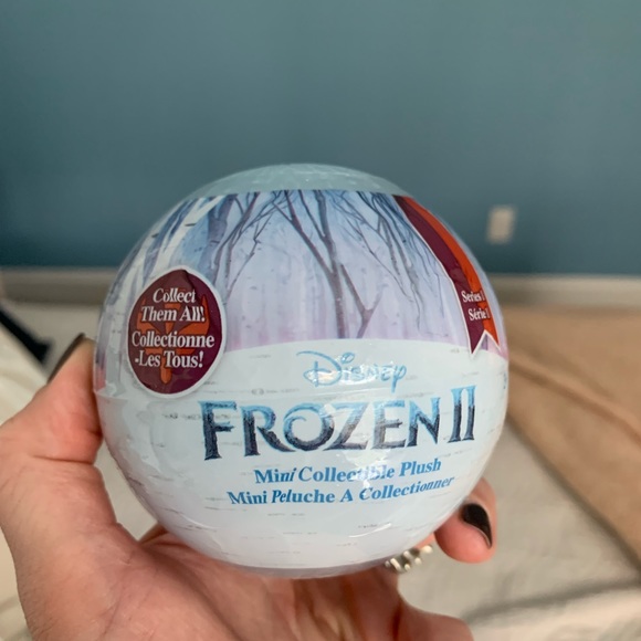 Other - Frozen II Mini Collectible plush surprise globe